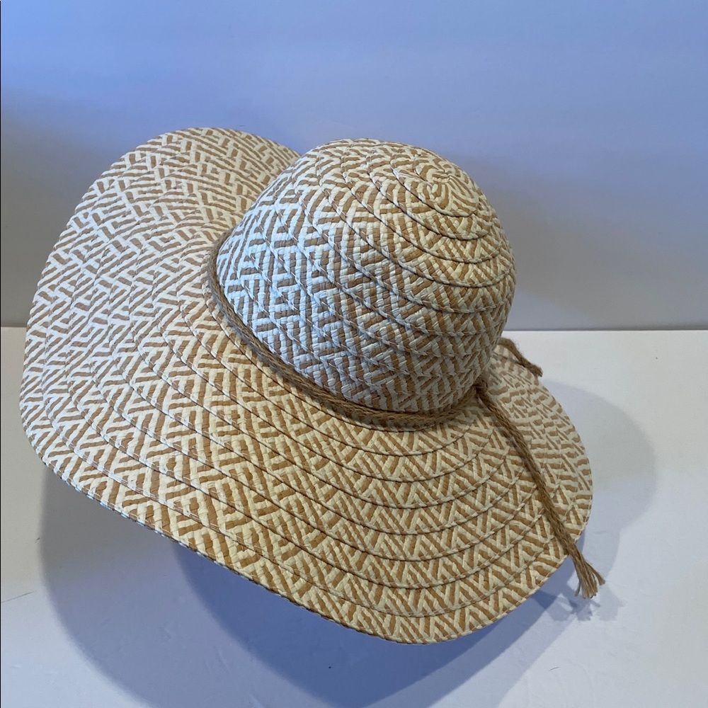 Scala Tan and White Patterned Hat - image 3